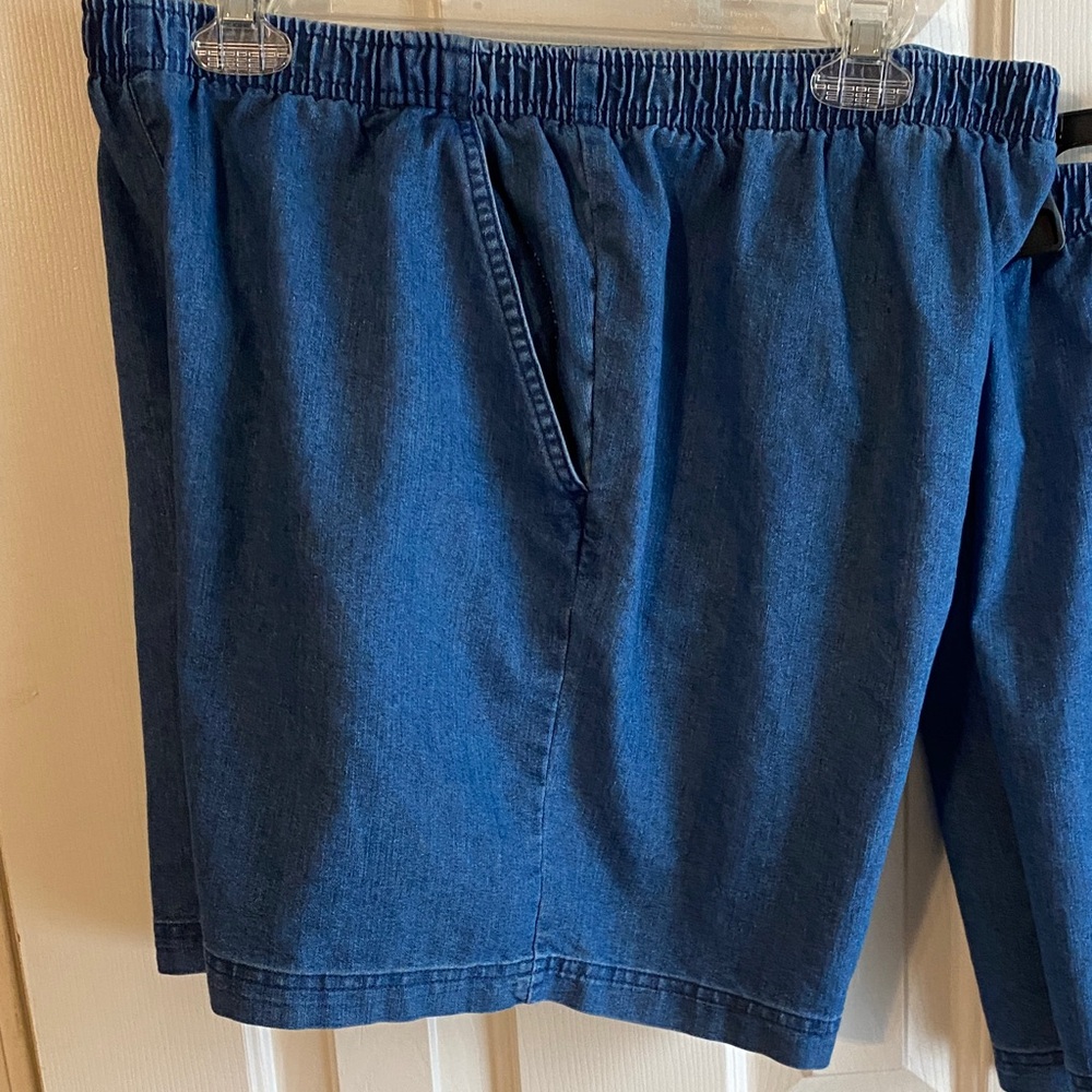 White Stag Size Large 12-14  Denim Blue Elastic Waist Jean Shorts - Picture 4 of 6